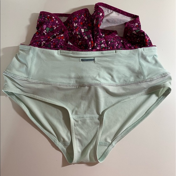 Speed Up Short 4” HR | sz 2 - Picture 6 of 7